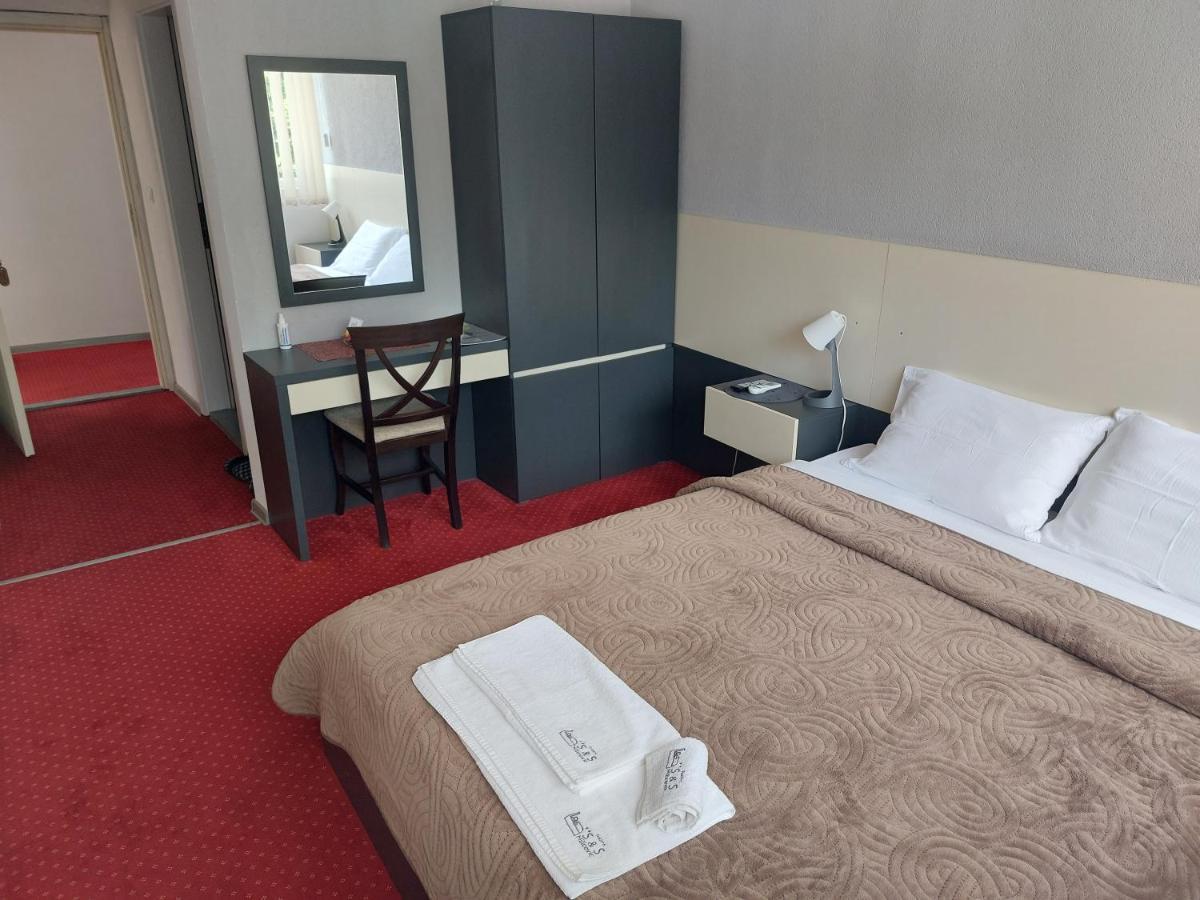 Rooms S&S Milicevic U Strogom Centru Aleksandrovca Aleksandrovac Ngoại thất bức ảnh